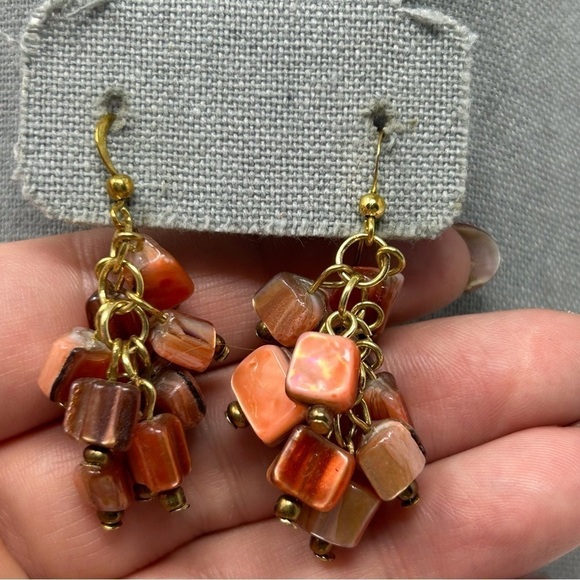 Orange and Red Beaded Cluster Earrings Gold Tone Fish Hook Design Genuine Shell - Picture 2 of 5